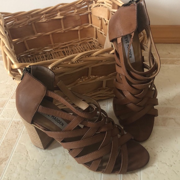 Shoes - Picture 1 of 3